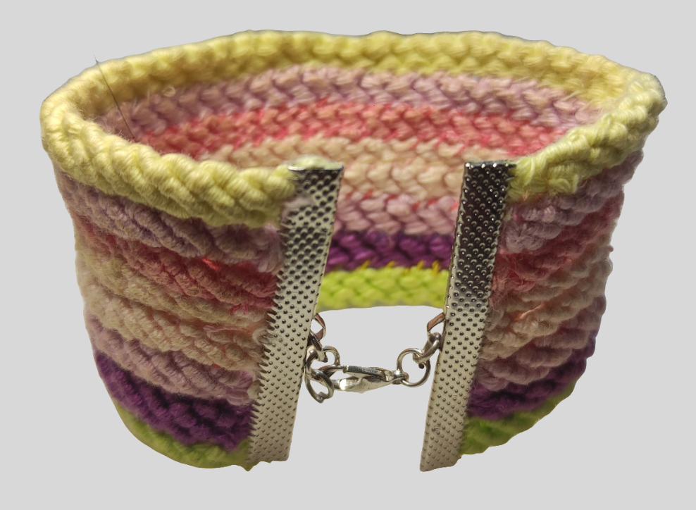 Façon bracelet brésilien en cotton avec fermoir