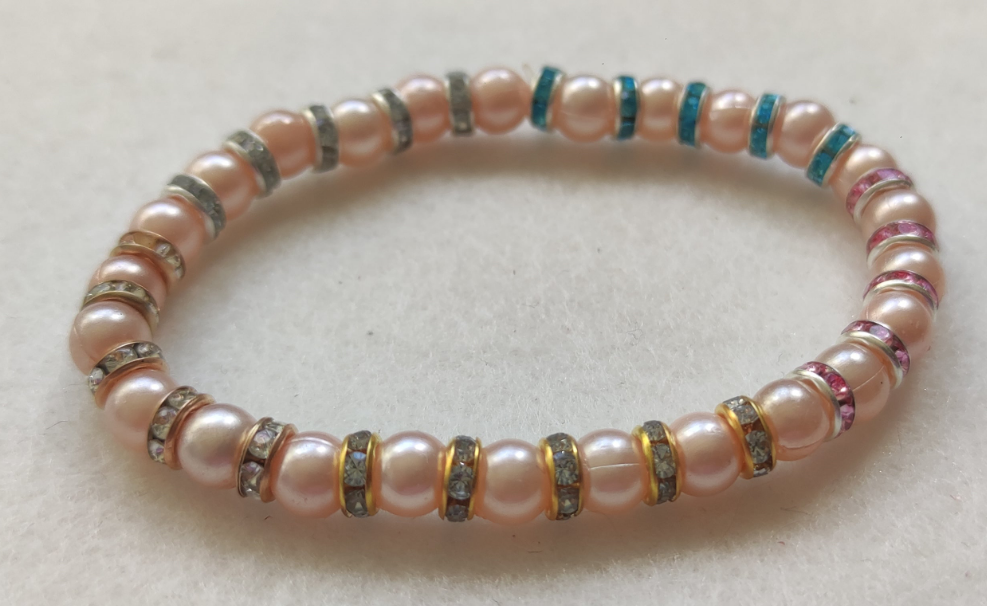 Bracelet en perles rose