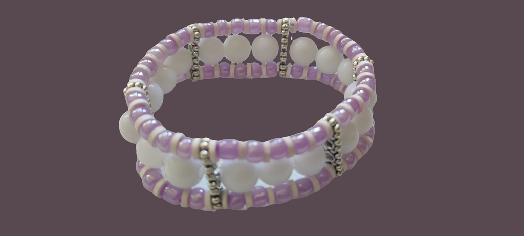 Bracelet métal et  perles blanches