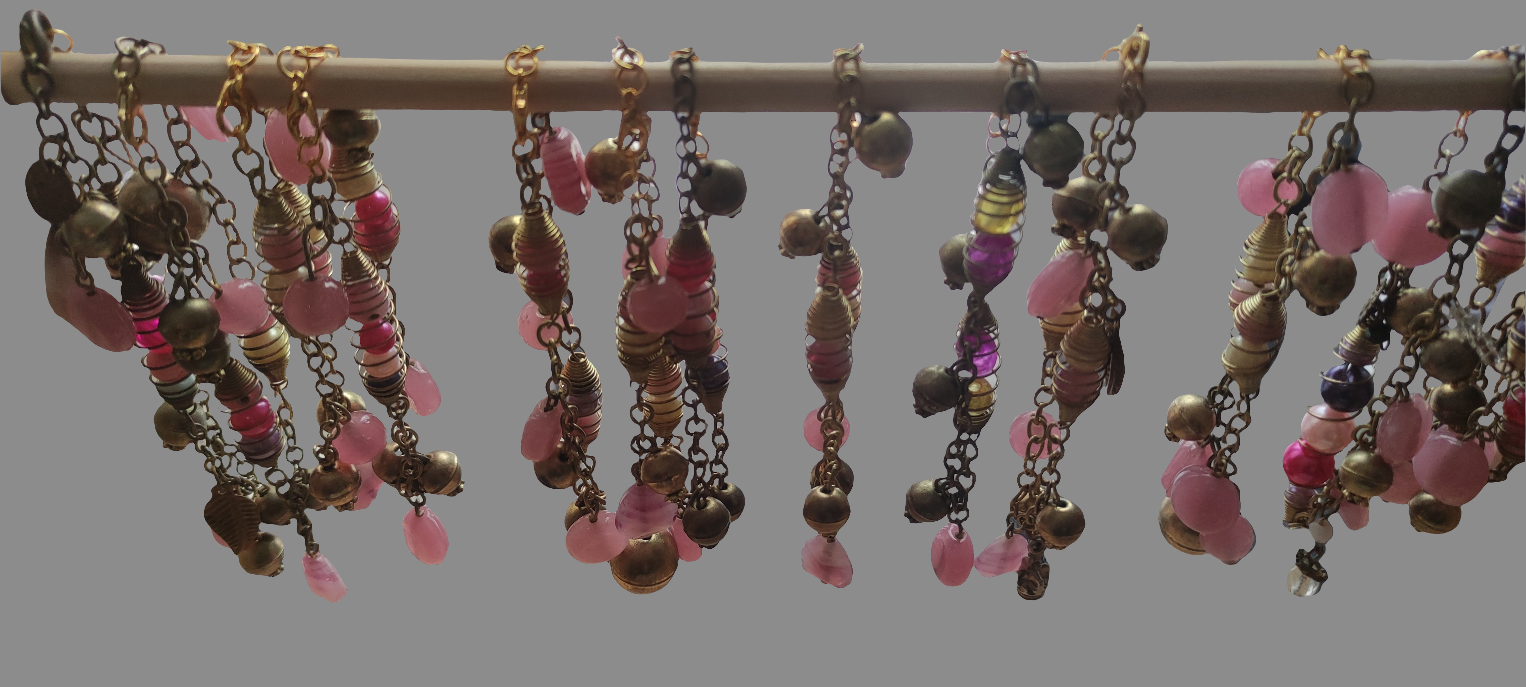 Bracelet en métal et perles rose