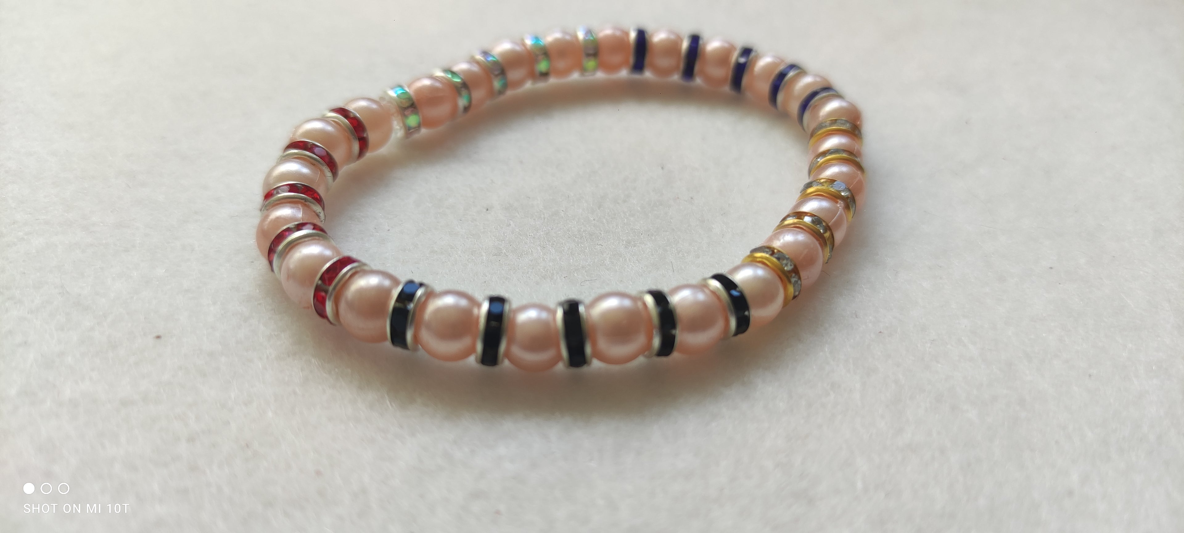 Bracelet en perles rose