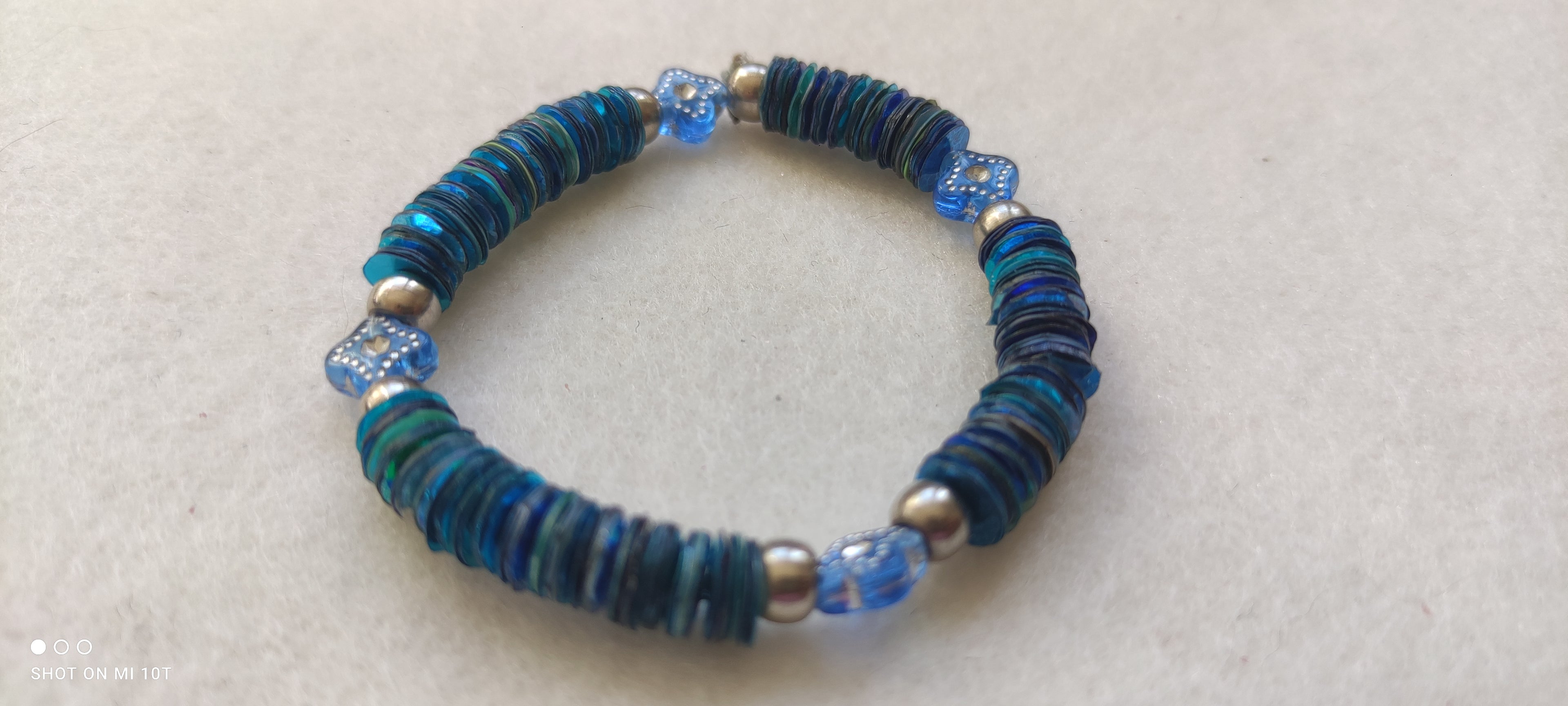 Bracelet en perles et ségin