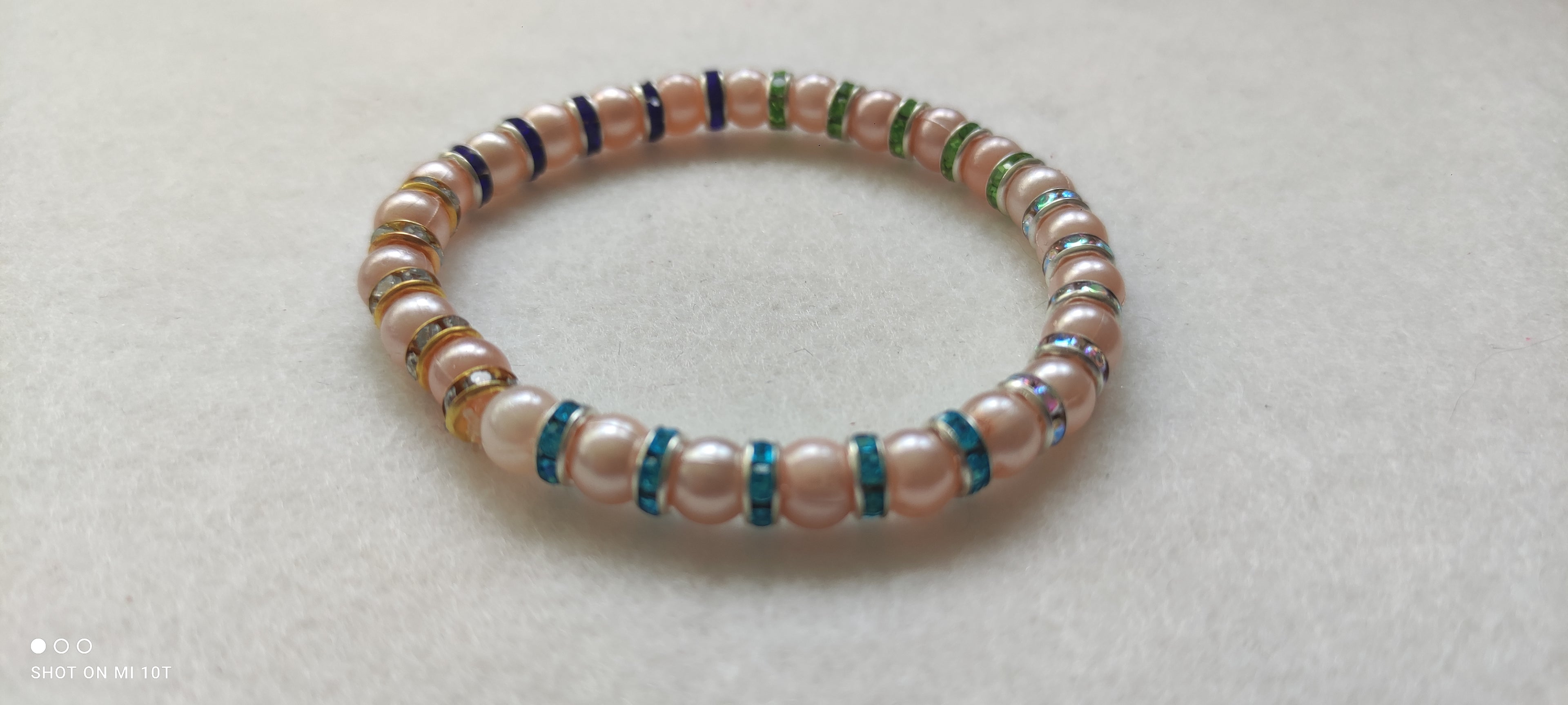 Bracelet en perles rose