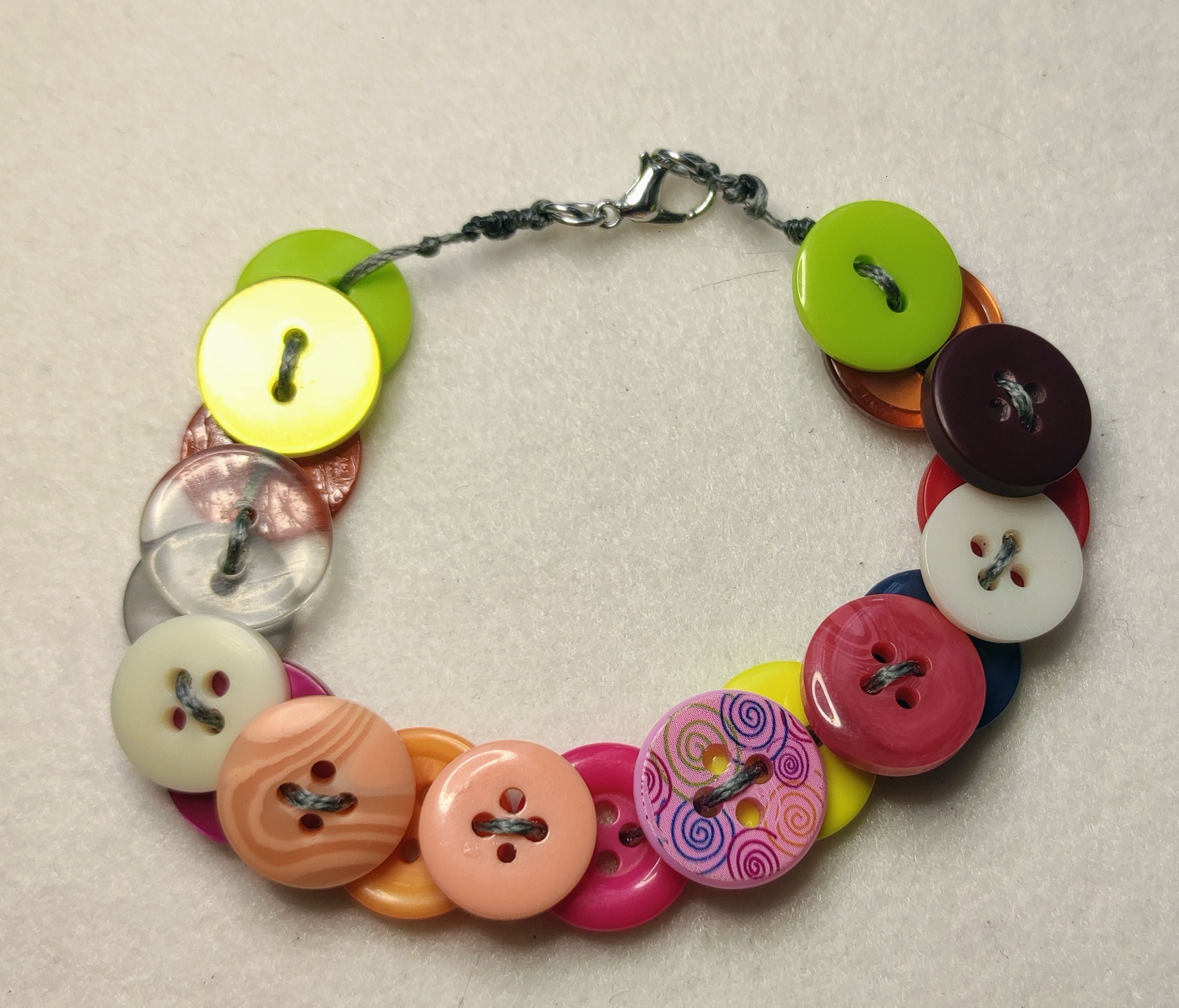 Bracelet bouton avec fermoir